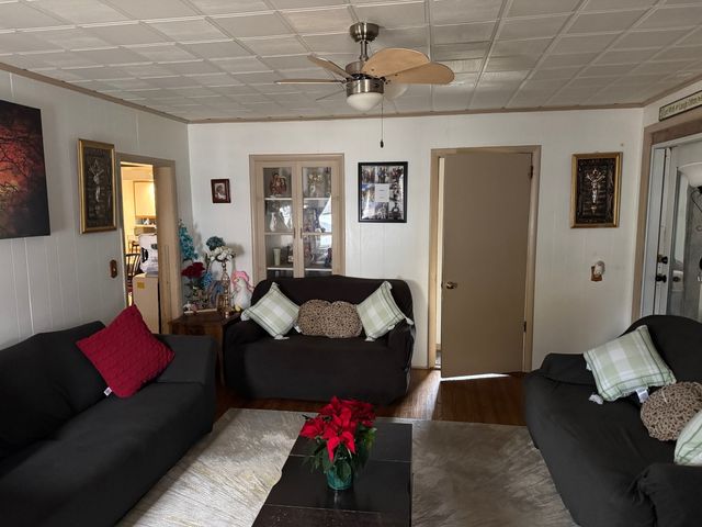 737 E Grant Highway, Marengo, IL 60152