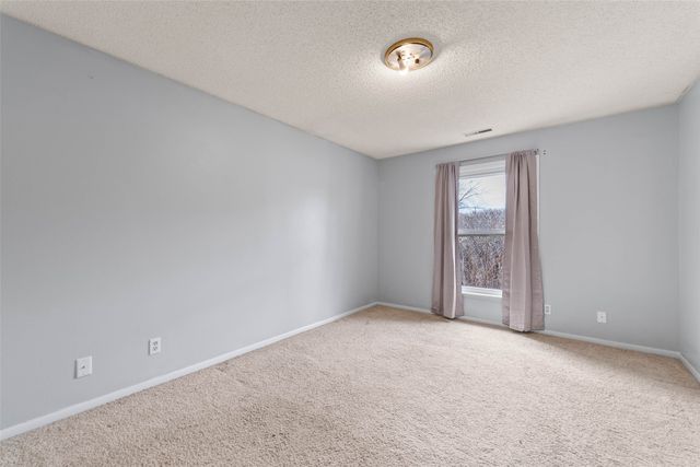 700 S Dakota Avenue 109, Ames, IA 50014