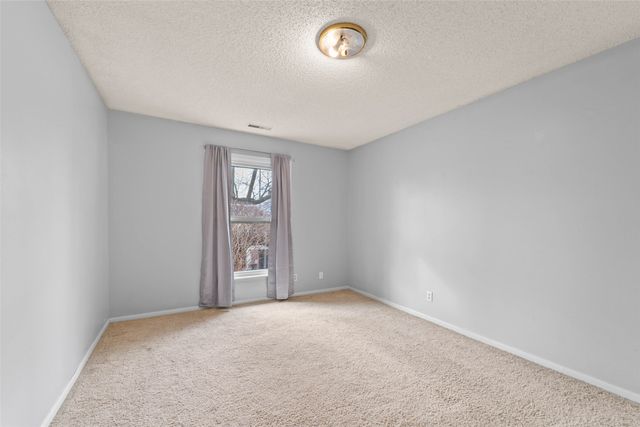 700 S Dakota Avenue 109, Ames, IA 50014