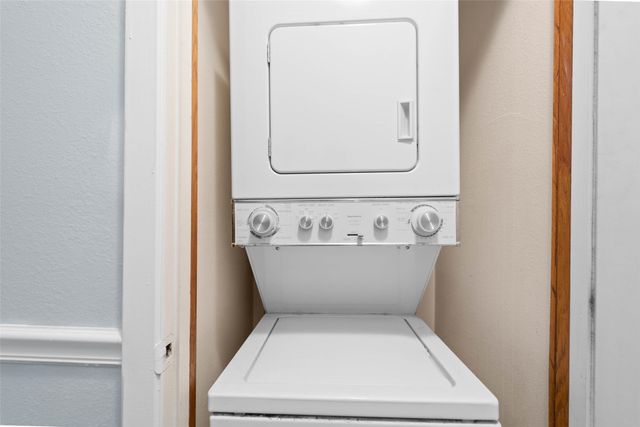 700 S Dakota Avenue 109, Ames, IA 50014