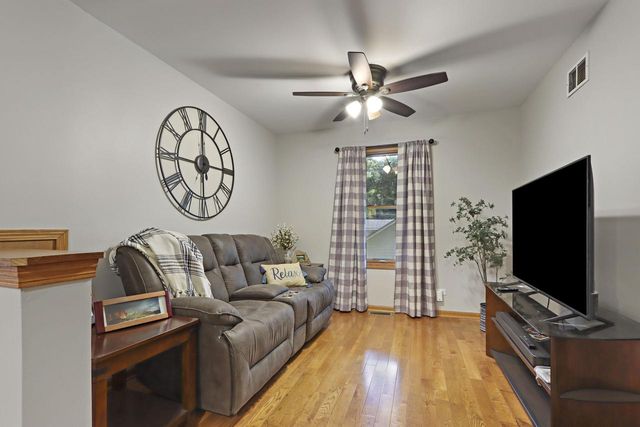 614 Indian Point ROAD, Twin Lakes, WI 53181