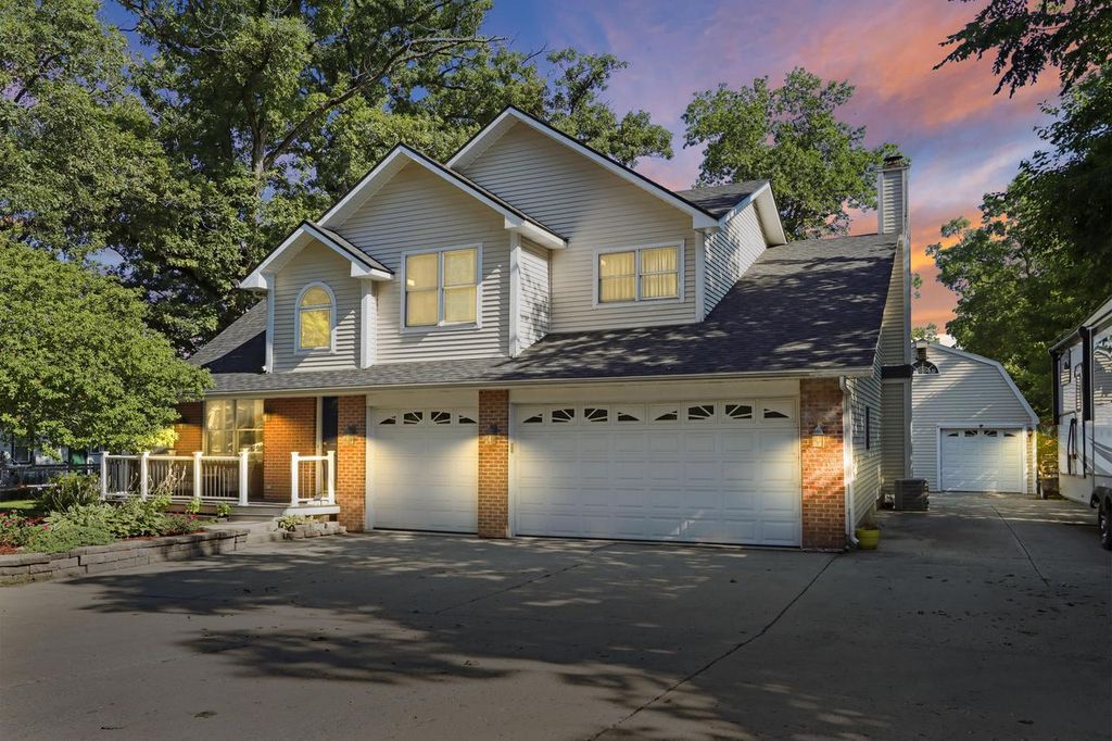 614 Indian Point ROAD, Twin Lakes, WI 53181