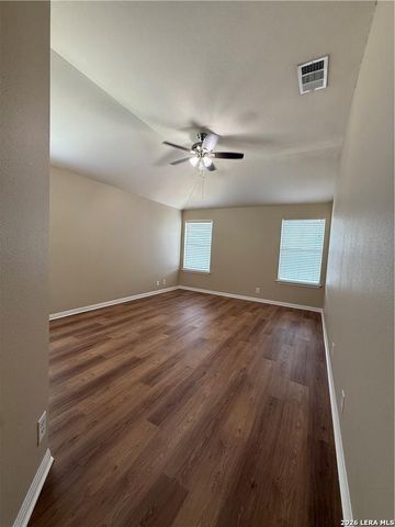 136 Musgrav, Kyle, TX 78640