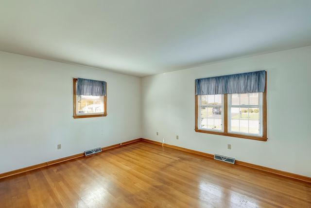 136 Pin Oak Drive, Lancaster, KY 40444