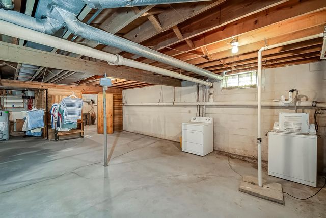 136 Pin Oak Drive, Lancaster, KY 40444