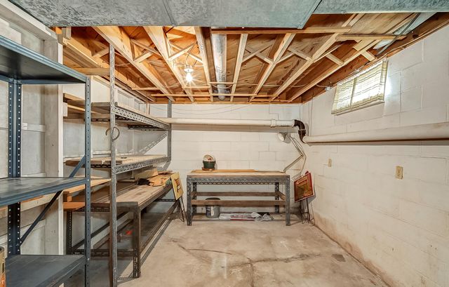 136 Pin Oak Drive, Lancaster, KY 40444