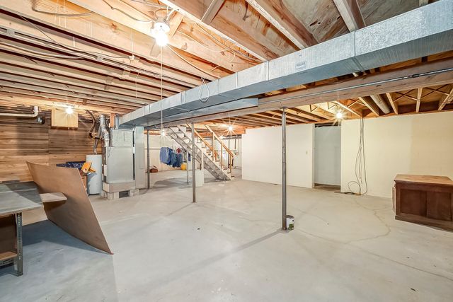 136 Pin Oak Drive, Lancaster, KY 40444