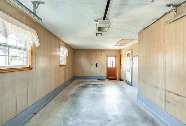 136 Pin Oak Drive, Lancaster, KY 40444