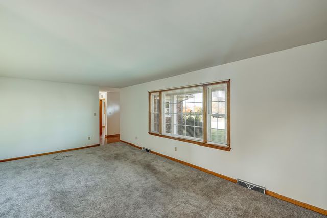 136 Pin Oak Drive, Lancaster, KY 40444