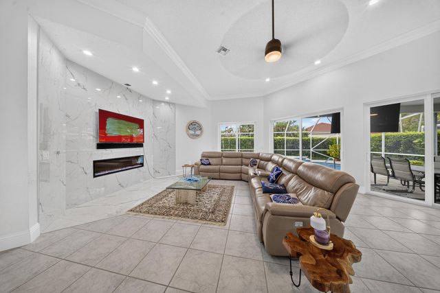 7690 La Corniche Circle, Boca Raton, FL 33433