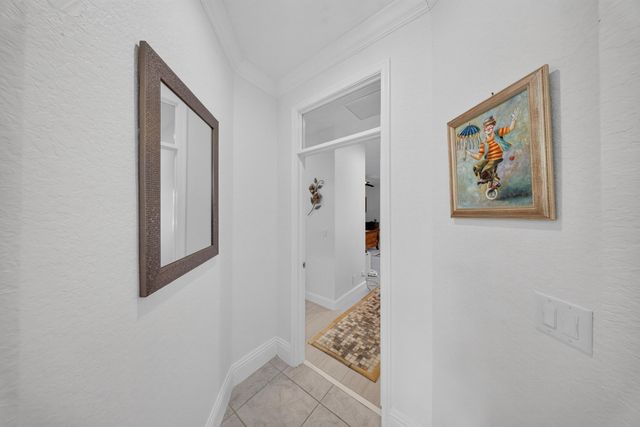 7690 La Corniche Circle, Boca Raton, FL 33433
