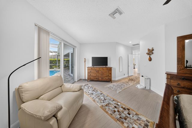 7690 La Corniche Circle, Boca Raton, FL 33433