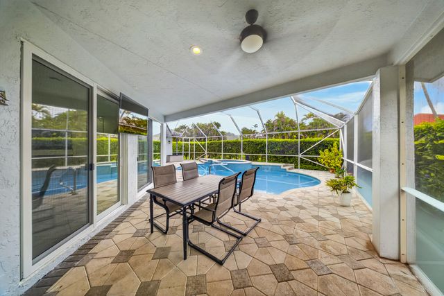 7690 La Corniche Circle, Boca Raton, FL 33433