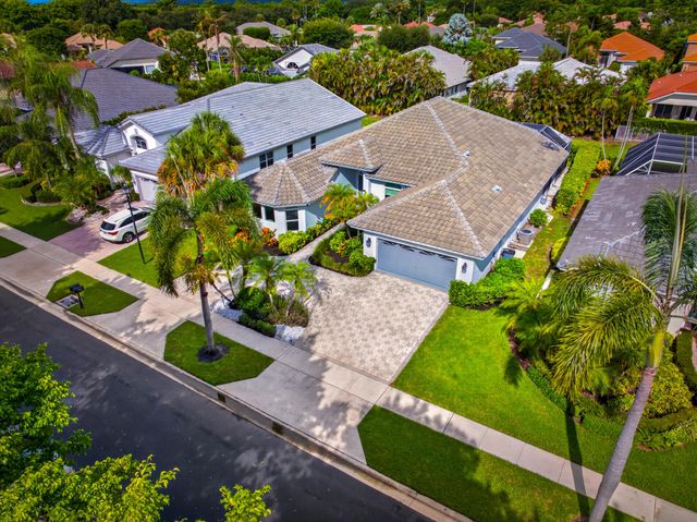 7690 La Corniche Circle, Boca Raton, FL 33433