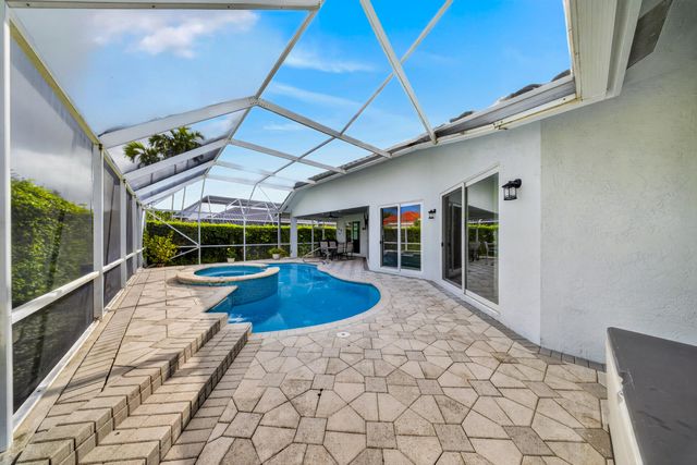 7690 La Corniche Circle, Boca Raton, FL 33433