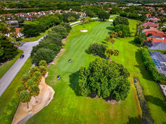 7690 La Corniche Circle, Boca Raton, FL 33433