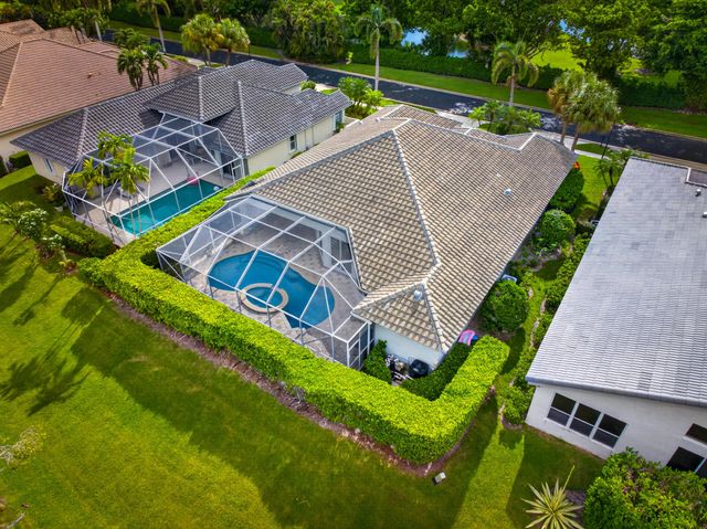 7690 La Corniche Circle, Boca Raton, FL 33433