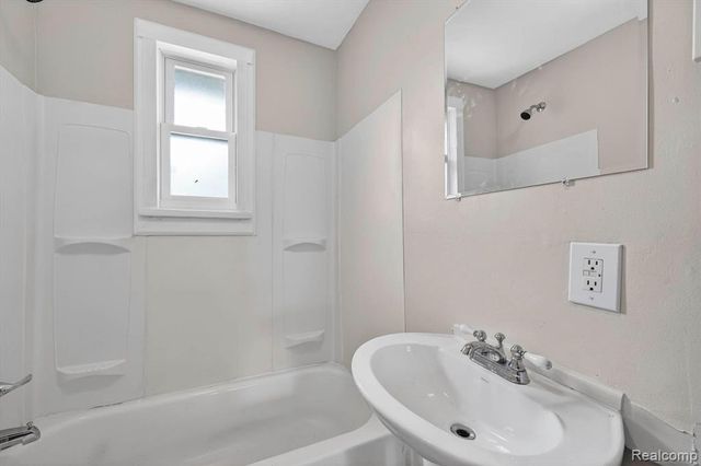 6914 Arlene Court, Romulus, MI 48174
