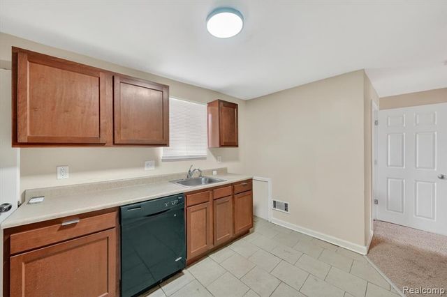 6914 Arlene Court, Romulus, MI 48174