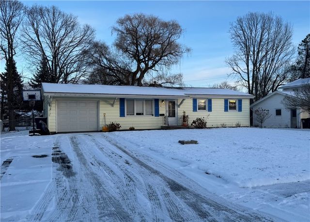 41 Grecian Parkway, Greece, NY 14626