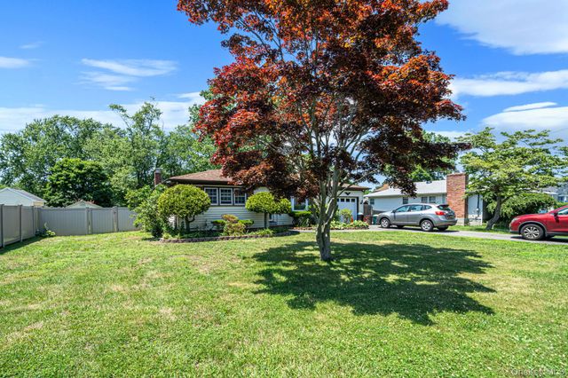 190 Bay Avenue, Patchogue, NY 11772