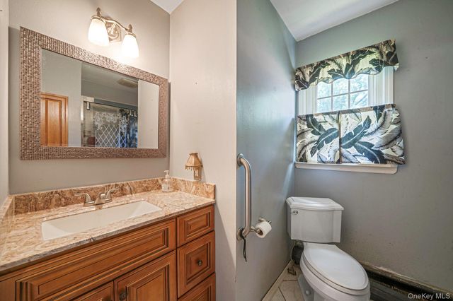 190 Bay Avenue, Patchogue, NY 11772