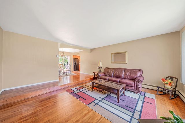 190 Bay Avenue, Patchogue, NY 11772