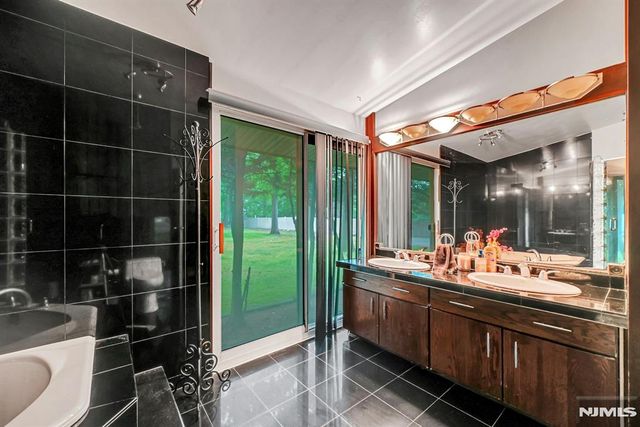 2009 Glen Avenue, Twp Of Washington, NJ 07676