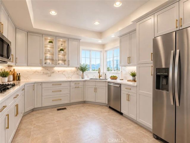 25701 Alto, San Bernardino, CA 92404