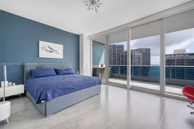 200 Biscayne Boulevard Way 4902, Miami, FL 33131