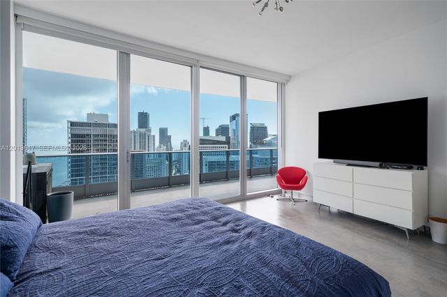 200 Biscayne Boulevard Way 4902, Miami, FL 33131