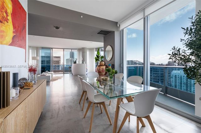 200 Biscayne Boulevard Way 4902, Miami, FL 33131