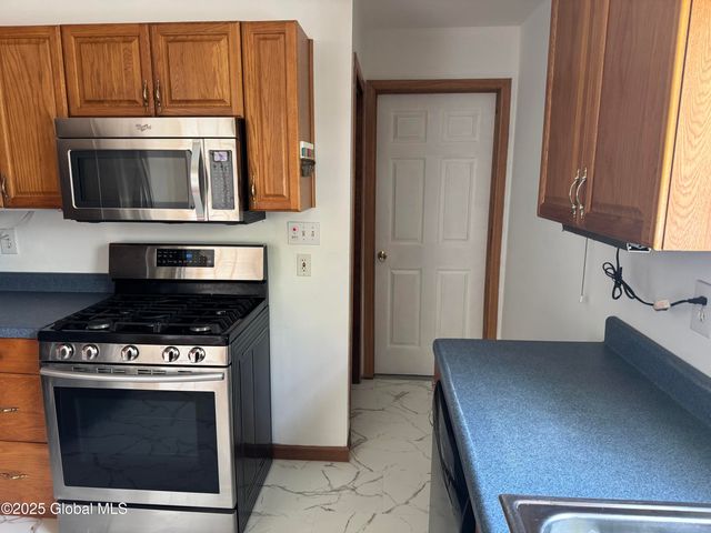 19 Callaghan Boulevard, Charlton, NY 12019