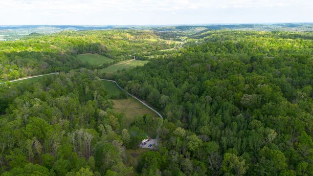 4805 Love Branch Rd, Hampshire, TN 38461