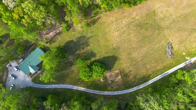 4805 Love Branch Rd, Hampshire, TN 38461