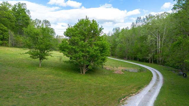4805 Love Branch Rd, Hampshire, TN 38461
