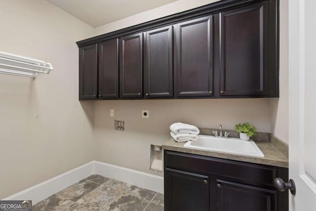10845 Carrissa Trail, Alpharetta, GA 30022