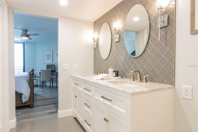 690 ISLAND WAY 1005, Clearwater Beach, FL 33767