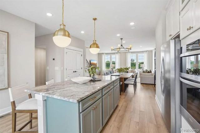 44050 Oakmont Drive, Plymouth, MI 48170