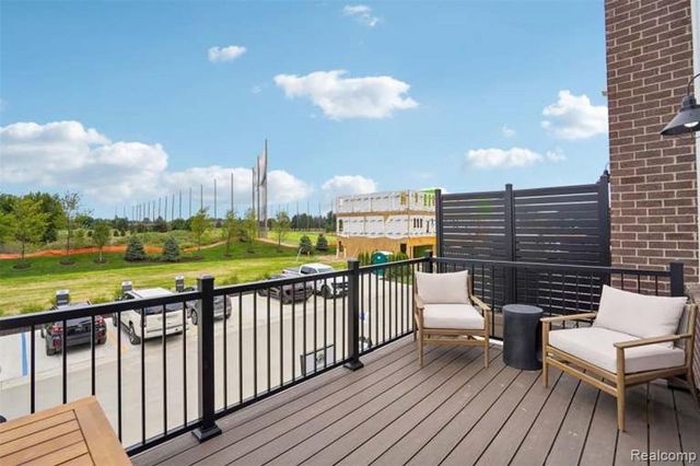 44050 Oakmont Drive, Plymouth, MI 48170