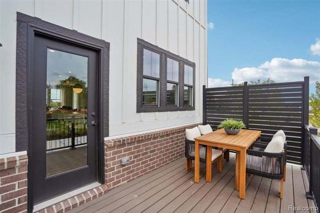 44050 Oakmont Drive, Plymouth, MI 48170
