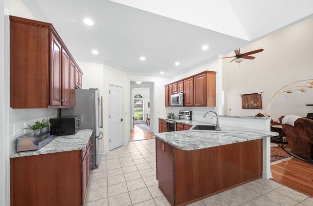 5117 Ravens Gln, Nashville, TN 37211