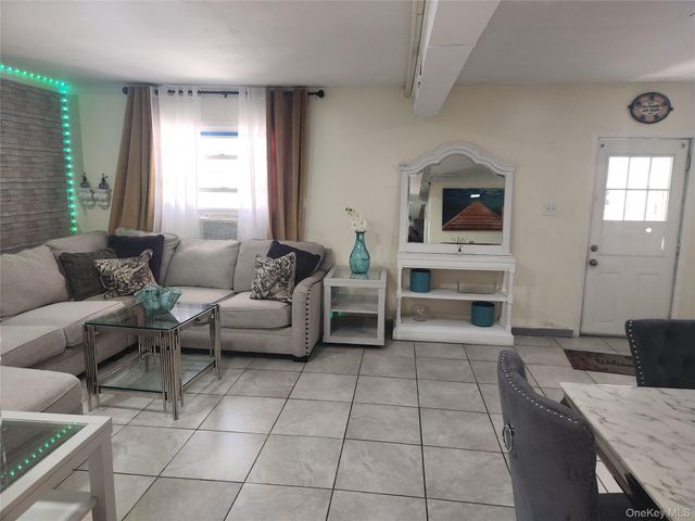 3324 Gunther Avenue, Bronx, NY 10469