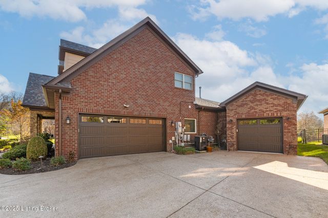 1804 Rivers Landing Dr, Prospect, KY 40059