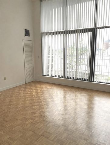 61 Brookline Avenue 319, Boston, MA 02215