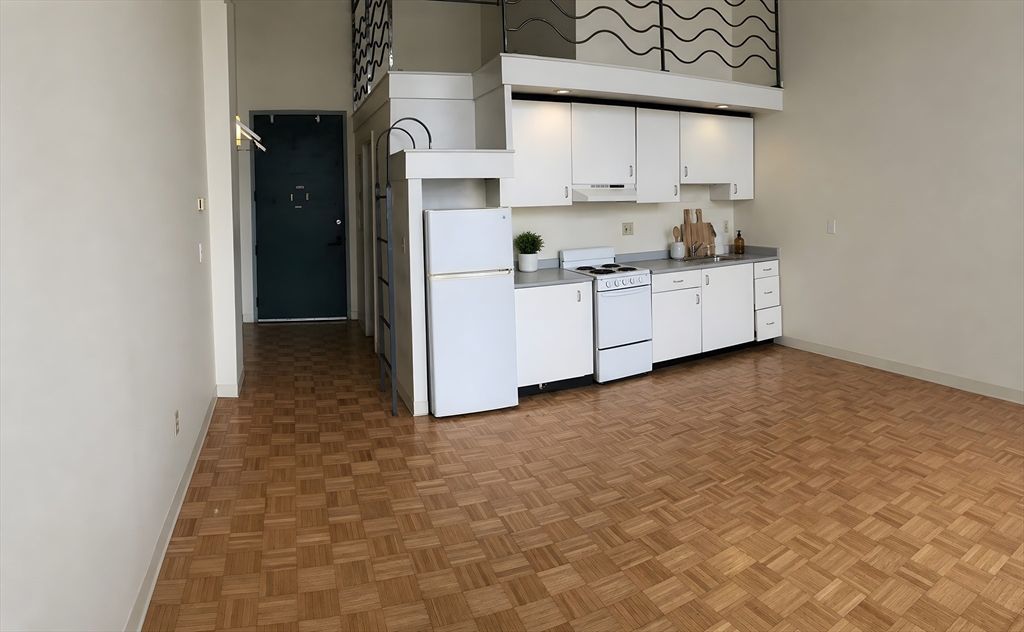 61 Brookline Avenue 319, Boston, MA 02215