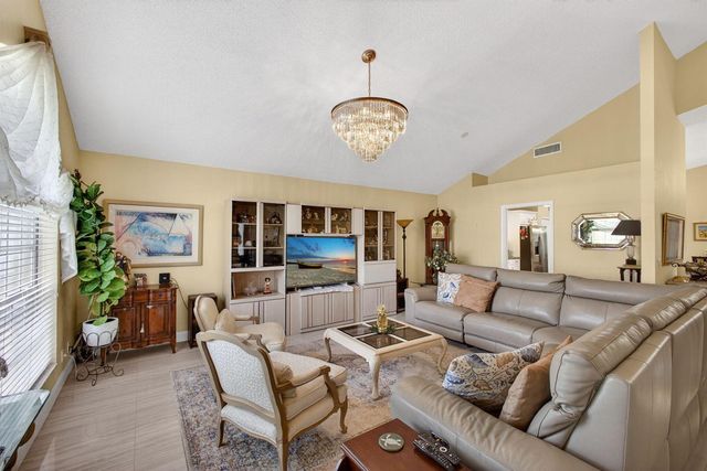 151 St Michaels Court, Jupiter, FL 33458