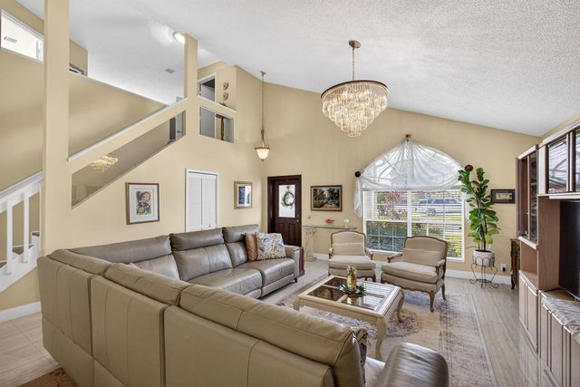 151 St Michaels Court, Jupiter, FL 33458