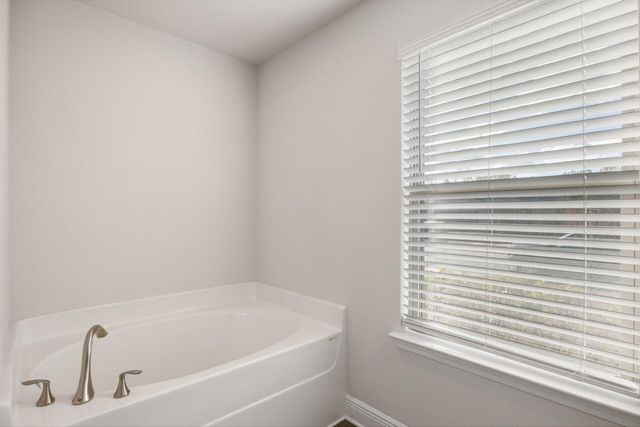 109 Ridgeway Circle, Crestview, FL 32536