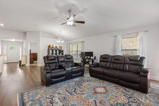 109 Ridgeway Circle, Crestview, FL 32536